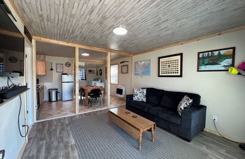 Clyde Cabin | Tiny cabin 15 mins outside Abilene, TX. Quiet Country feel, close to amenities.