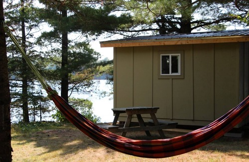 Magnetawan Cabin | Tiny Cabin 5.5 ~ Sunset View ~ Unlimited canoes, kayaks, SUPs