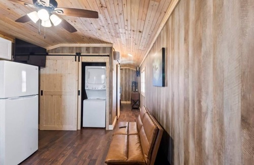 Albertville Apartment | Tiny cabin on 10 acres with pond