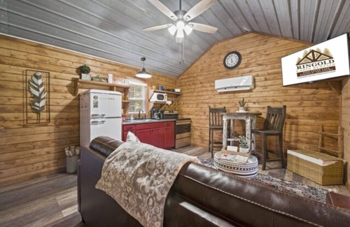 Ringold Cabin | Tiny Cabin! private back deck, outdoor fire pit, less than a mile to lake