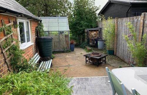 Ningwood Apartment | Tiny Cottage for couples in the countryside