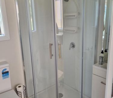 Greymouth Apartment | Tiny House 2 by the beach