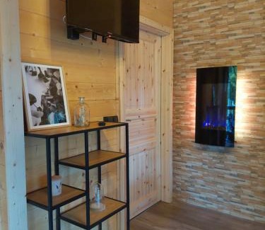 Saalfeld-Saale Apartment | Tiny House am Teich