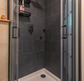 Municipality of Nijmegen Apartment | Tiny house - fietsverhuur, eigen keuken en badkamer