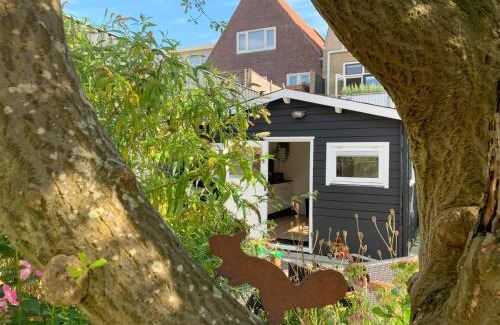 Sneek Apartment | Tiny house tussen de grachten