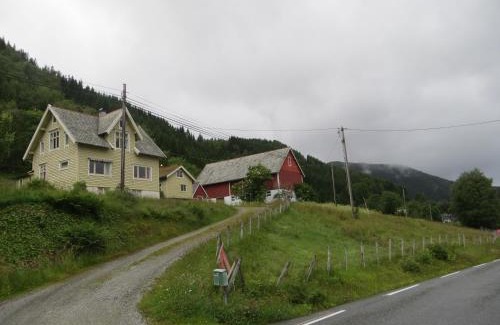 Lauvstad House | Tiny house with Fjordview!