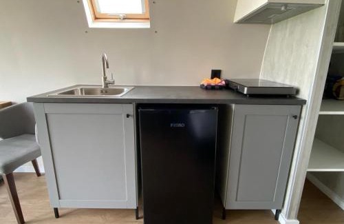 Stieltjeskanaal Ski Chalet | Tiny Natuurlodge voor 2 personen met vrij uitzicht over landerijen