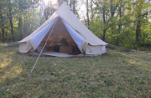 Penne Cottage | Tipi tent in the heart of the Aveyron Gorges