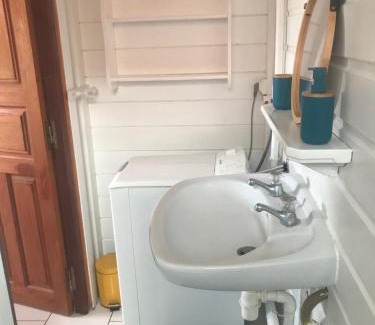 Saint-Claude Apartment | Tite halte