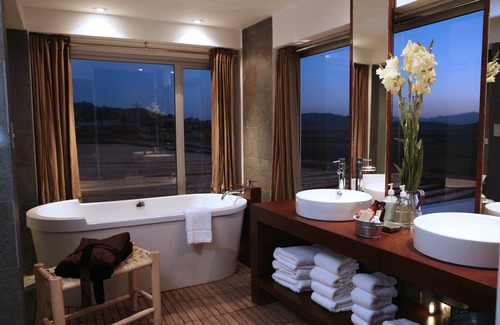Tililaca Hotel | Titilaka by Andean