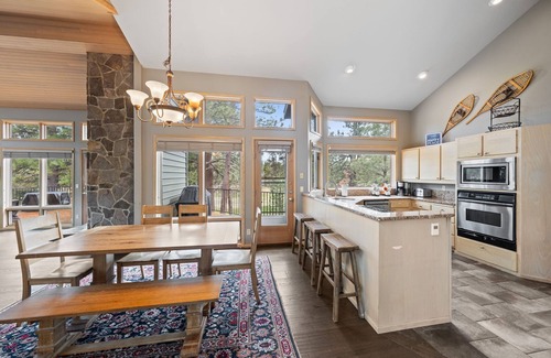 Sunriver House | TITL08 - Fantastic Sunriver Home, Hot Tub, Sharc Passes -