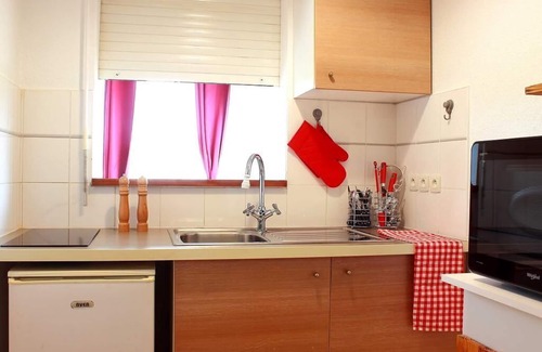 Circuit 1C1 House | Title : Live in Precious - Noubara Oya