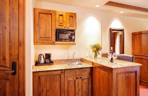Vail Hotel | Tivoli Lodge