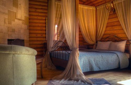 Agkistro Hotel | To Xilino Chorio