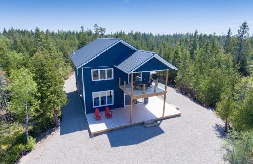 Northern Bruce Peninsula House | Tobermory Modern Waterfront Escape
