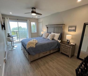 Northern Bruce Peninsula Bed & Breakfast | Tobermory Tides bed and breakfast