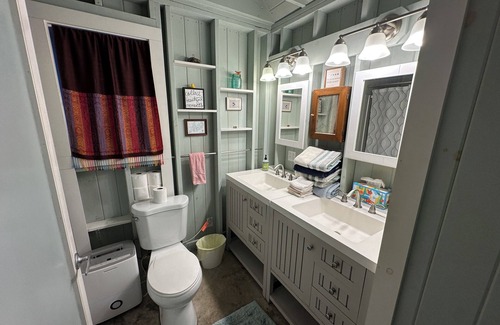 Orland Cabin | Toddy Pond Lakehouse - Beautiful sunrises, water fun, close coastal towns/parks