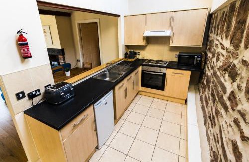 St Ishmaels House | Toes Rock Sandy Haven