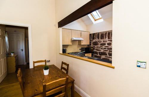St Ishmaels House | Toes Rock Sandy Haven
