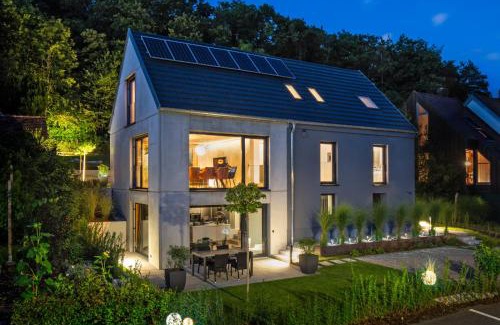 Konstanz Apartment | Tolle Ferienwohnung Le Gira mit eigenem Garten