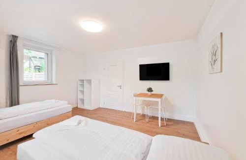 Buderich Apartment | Tolstov Apartments - 3 Room Apartments - 20 Min to Messe DUS & Old Town DUS