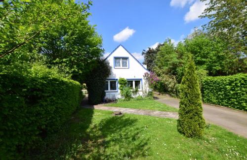 Buderich Apartment | Tolstov Apartments - 3 Room Apartments with Garden - 20 Min Messe DUS & Airport DUS