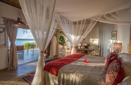 Simonga Cabin | Tongabezi