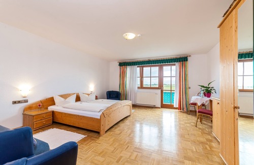 Eschbach House | Toni's Tenne