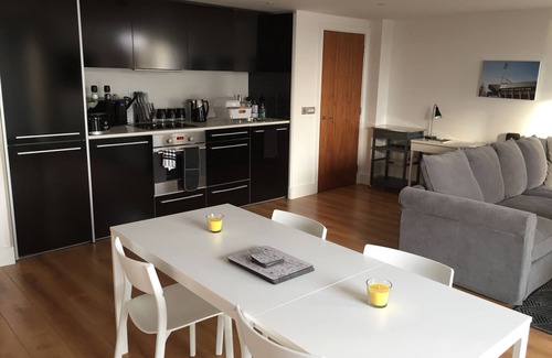 Ipswich Apartment | Toothbrush Apartments - Ipswich Waterfront - Quayside