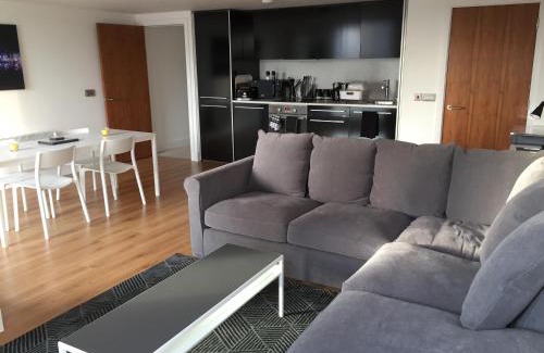 Ipswich Apartment | Toothbrush Apartments - Ipswich Waterfront - Quayside