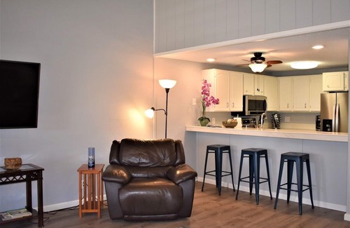 Waikoloa Condo | Top-Floor 2-Bed, 2-Bath Retreat with Stunning Ocean & Golf Course Views!