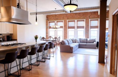 Wholesale District Condo | Top Floor Loft! 4 Bedrooms and 2,000 sq ft