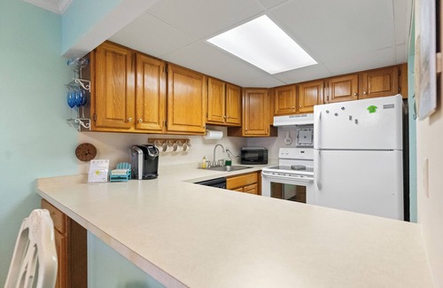 Midtown Ocean City Condo | Top floor Oceanfront Convention Center Condo