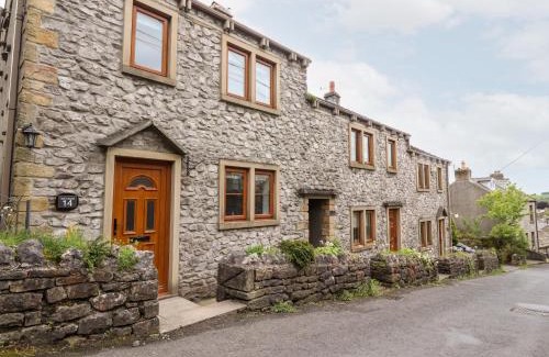 Settle House | Top House