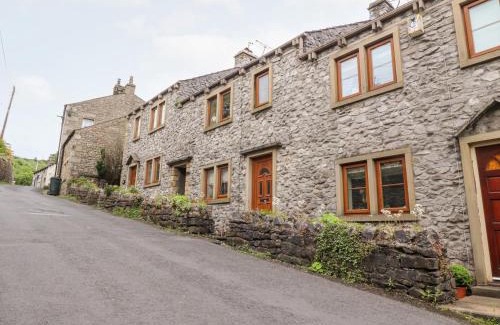 Settle House | Top House