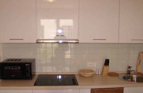 Crikvenica Apartment | Top location directly by the sea, secure parking on the property