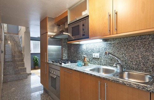 Sants Apartment | Top-notch location situated in the heart of Barcelona city center