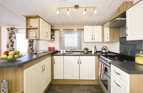 Burnham-on-Sea House | Top of the range 12ft-wide caravan with one double and one twin.