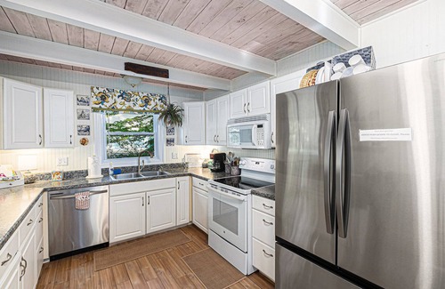 Charlevoix House | Top Tier; Near Lake MI & Downtown Charlevoix!