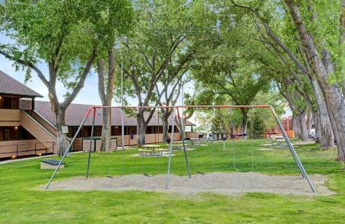 Topaz Lake Hotel | Topaz Lodge