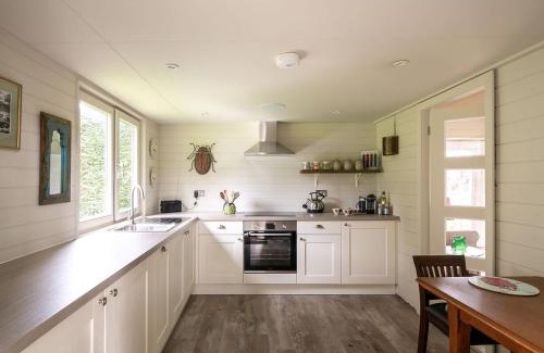 Chilworth House | Tor Hatch Cabin