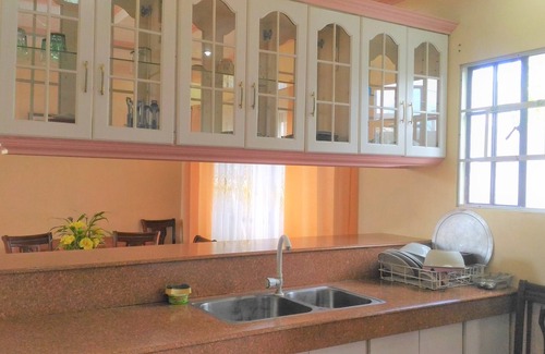 Tagaytay House | Torrente Vacation House for Rent