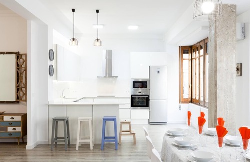 Ciutat Vella Apartment | Torres de Serranos Purísima, 4 Bedrooms, 8 Pax, Central Market in Ciutat Vella