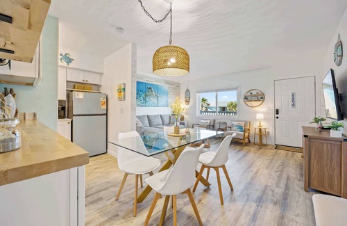 Crescent Beach Condo | Tortuga Del Mar- 2 Bedroom Beachfront Condo with Pool