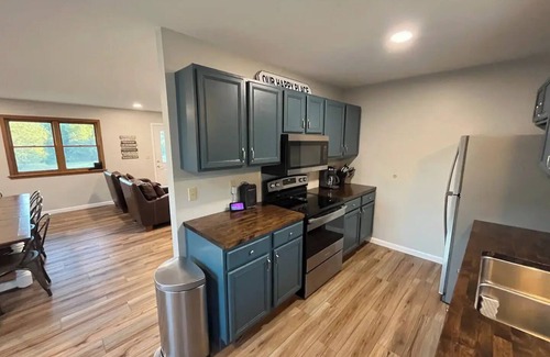 Monroe City House | Totally Renovated Home on 5 Acres - Just 4 Miles From Mark Twain Lake