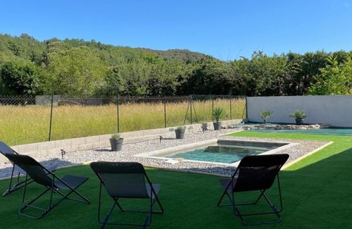 Charmes-sur-Rhone House | Toupie et Bicyclette