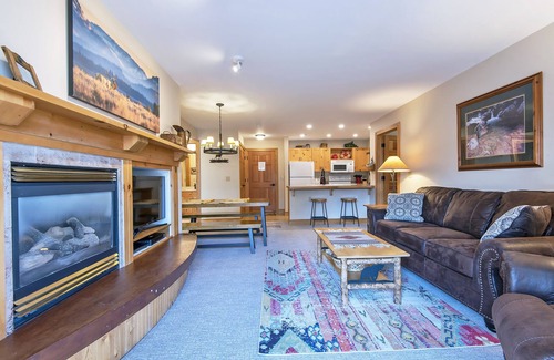 Driggs Condo | Tour Yellowstone&Grand Teton National Park! Explore Jackson Hole&Teton Valley,ID
