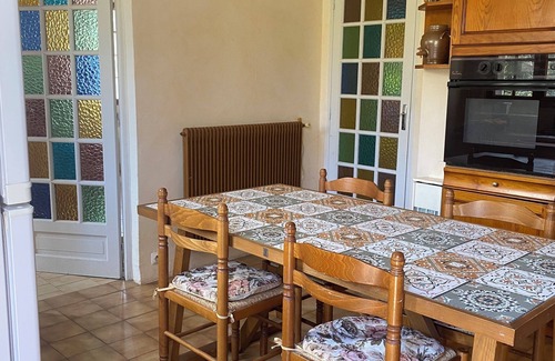Fondettes House | Town/country house,6 km from Tours, kitchen, terrace, garden.pets ok.