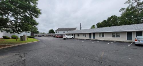 Seekonk Hotel | Town & Country Inn