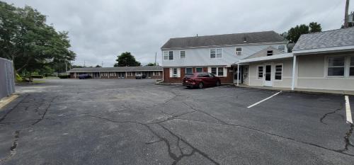 Seekonk Hotel | Town & Country Inn